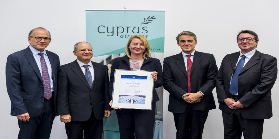 Η Cyprus Airways παραλαμβάνει το πιστοποιητικό μέλους της IATA